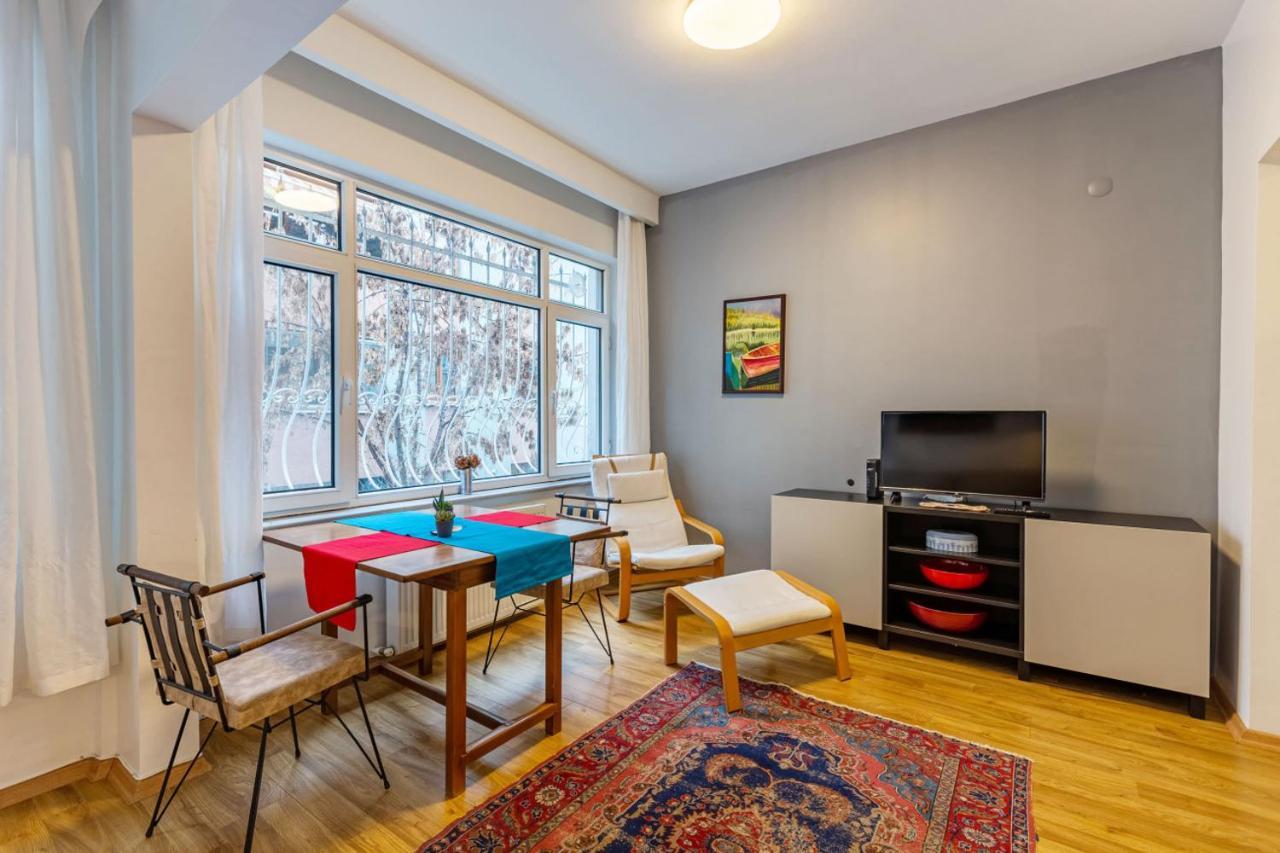 Vibrant Flat In Cihangir With Location Appartamento
